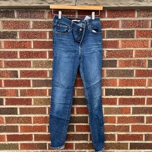 Levi’s 720 High Rise Super Skinny Medium Blue Denim Skinny Jeans